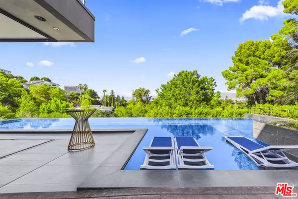 Los Angeles, CA 90068,3712 Broadlawn Drive