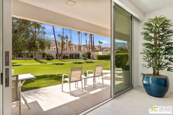 Palm Springs, CA 92264,207 Desert Lakes Drive