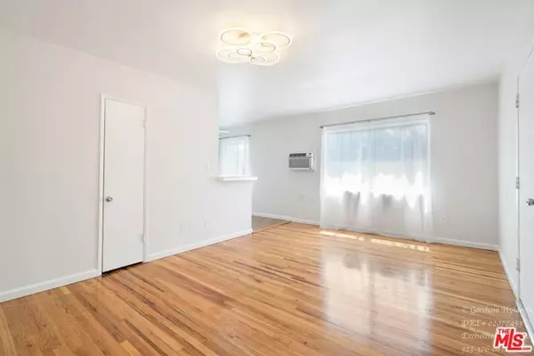 Van Nuys (los Angeles), CA 91401,6640 Woodman Avenue #6