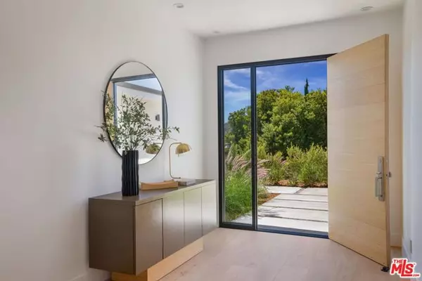 Los Angeles, CA 90049,13535 Bayliss Road