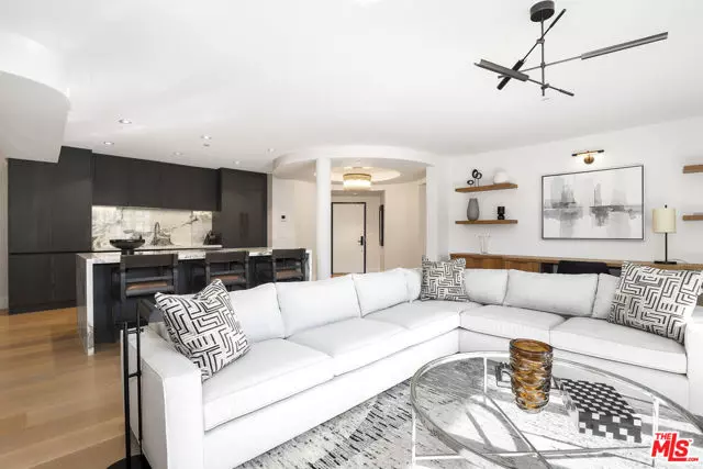 122 N Clark Drive #306, West Hollywood, CA 90048