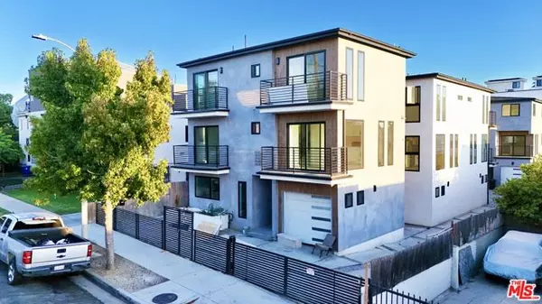 Los Angeles, CA 90019,4642 St Elmo Drive