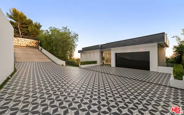 Los Angeles, CA 90068,7080 Mulholland Drive