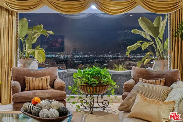 Los Angeles, CA 90046,7833 Torreyson Drive