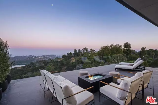 Los Angeles, CA 90077,2304 Donella Circle