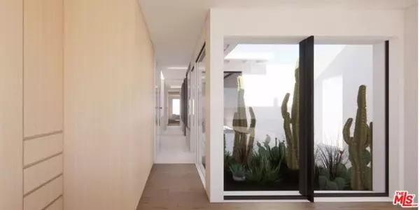 North Hollywood (los Angeles), CA 91601,5075 Westpark Drive