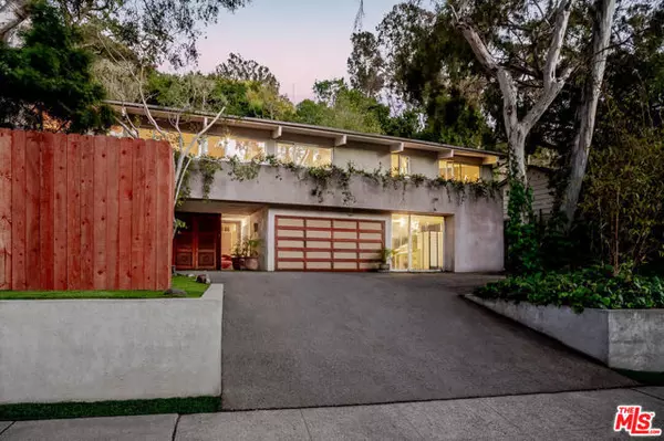 574 Latimer Road, Santa Monica, CA 90402