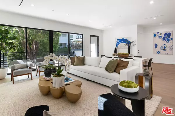 Beverly Hills, CA 90210,9836 Yoakum Drive