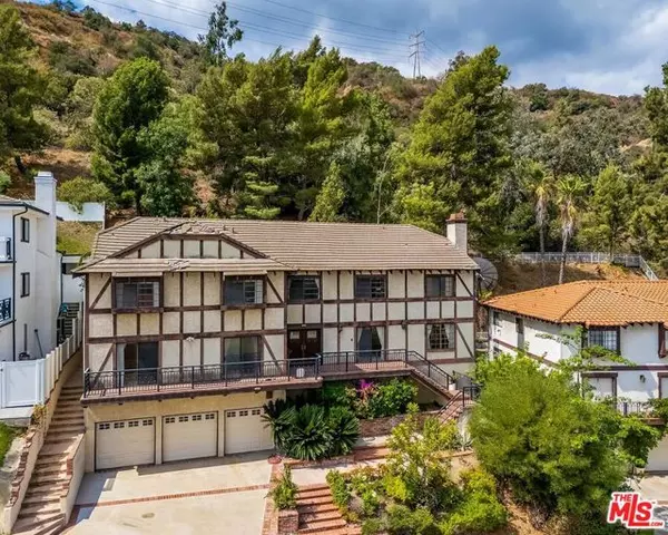 Glendale, CA 91208,3417 Oakmont View Drive