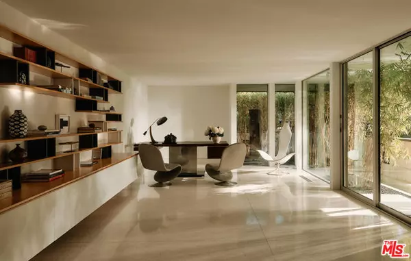 Beverly Hills, CA 90210,1061 Loma Vista Drive