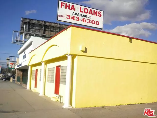 6740 Tampa Avenue, Reseda (los Angeles), CA 91335