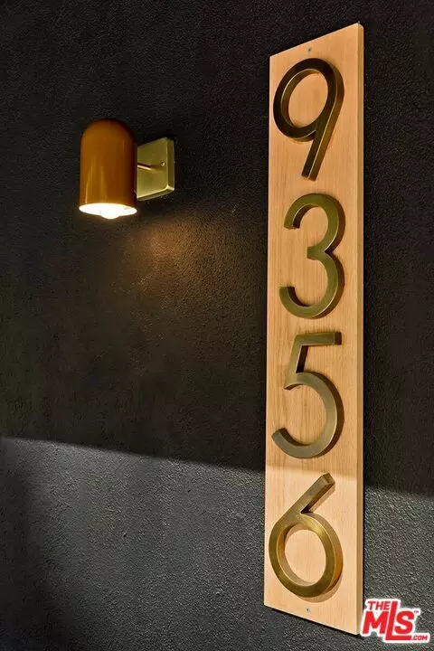 Los Angeles, CA 90069,9356 Sierra Mar Drive