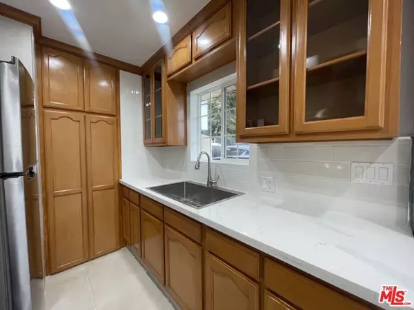 West Hollywood, CA 90046,1126 N Formosa Avenue #4