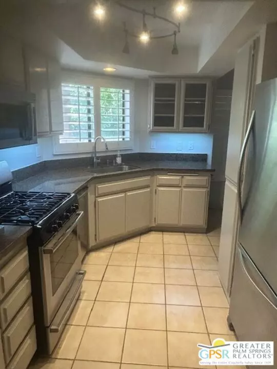 Palm Springs, CA 92264,2345 S Cherokee Way #118
