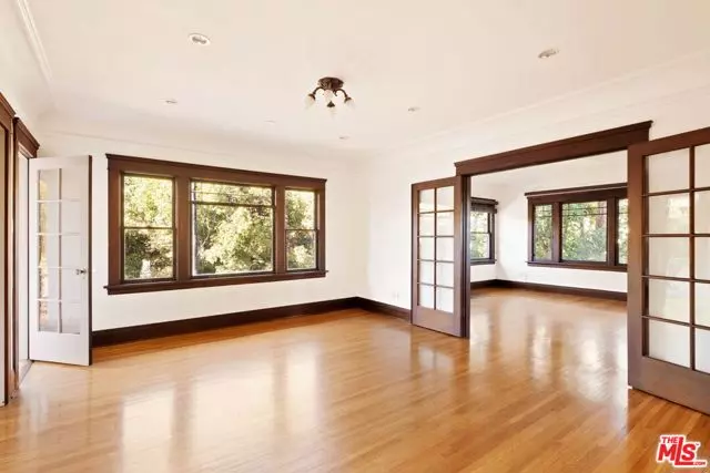 Los Angeles, CA 90068,5850 Foothill Drive