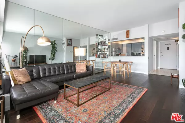 Los Angeles, CA 90046,7135 HOLLYWOOD Boulevard #603