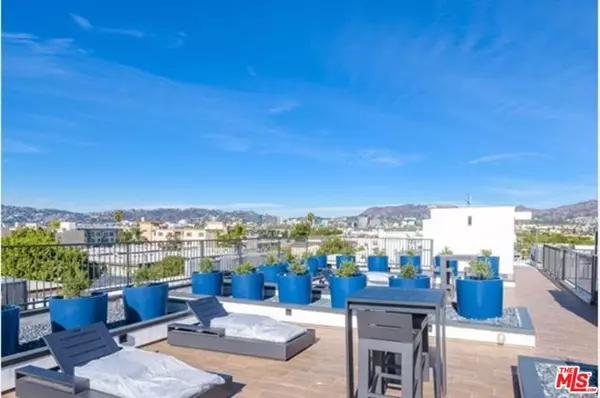 Los Angeles, CA 90004,4909 Rosewood Avenue #207