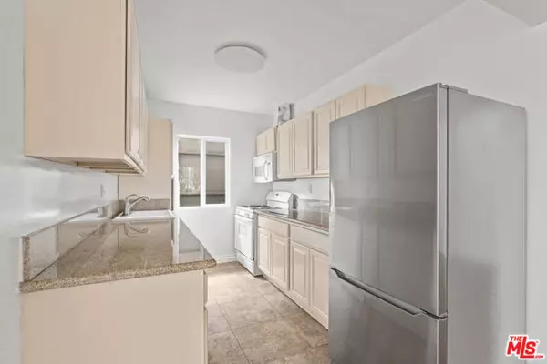 Venice (los Angeles), CA 90291,616 Vernon Avenue #1