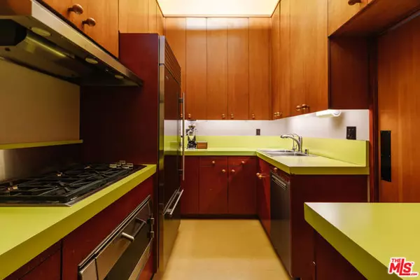 Los Angeles, CA 90068,7017 Senalda Road