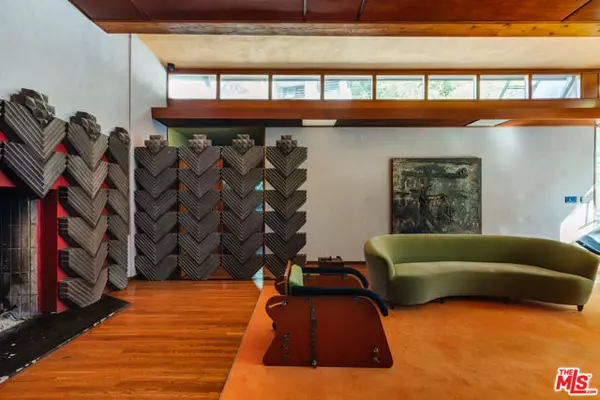 Los Angeles, CA 90068,7017 Senalda Road