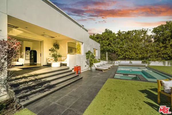 Los Angeles, CA 90049,1116 Linda Flora Drive