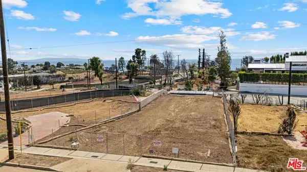 Pacific Palisades (los Angeles), CA 90272,15300 Earlham Street