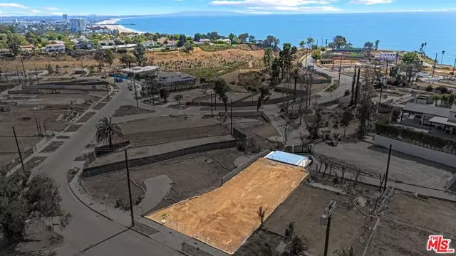 Pacific Palisades (los Angeles), CA 90272,15300 Earlham Street