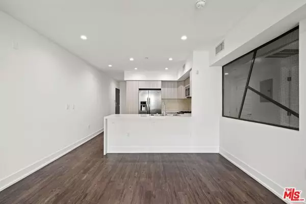 Los Angeles, CA 90048,409 Hayworth #108