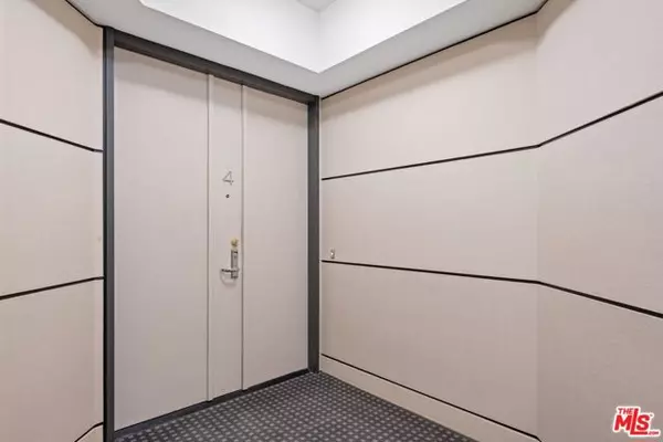 Los Angeles, CA 90024,10490 Wilshire Boulevard #1004