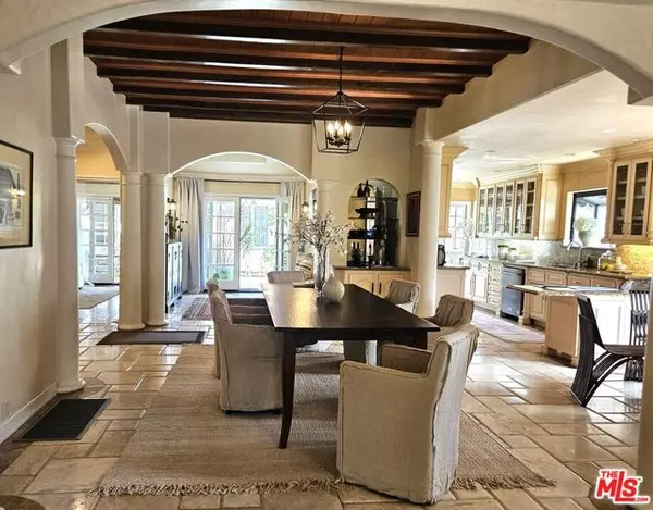 424 N Arden Boulevard, Los Angeles, CA 90004