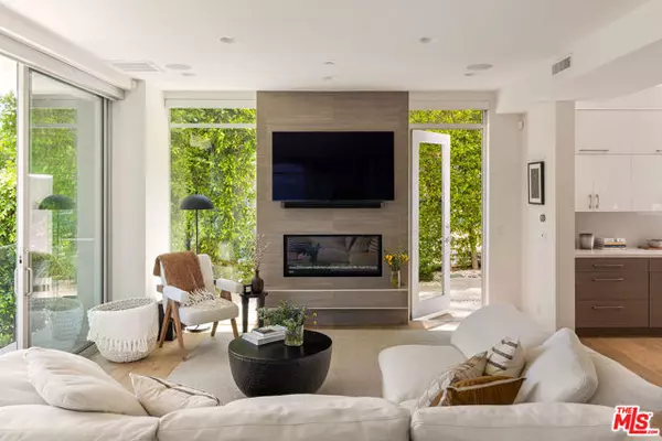 Los Angeles, CA 90068,7350 Pacific View Drive