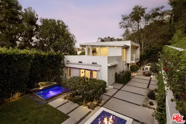 7350 Pacific View Drive, Los Angeles, CA 90068