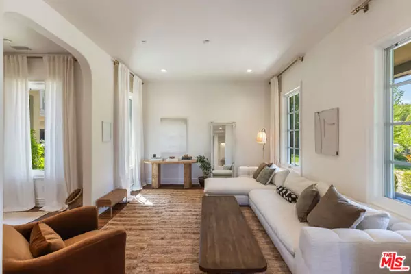 Agoura Hills, CA 91301,2052 Shadow Creek Drive