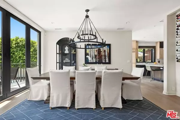 Encino (los Angeles), CA 91436,16820 Oak View Drive