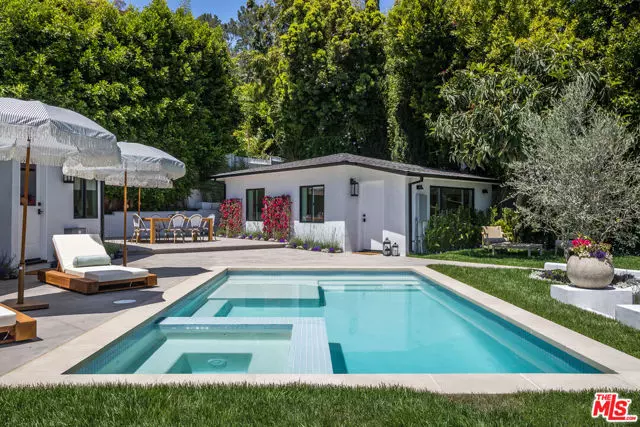 8819 Evanview Drive, Los Angeles, CA 90069