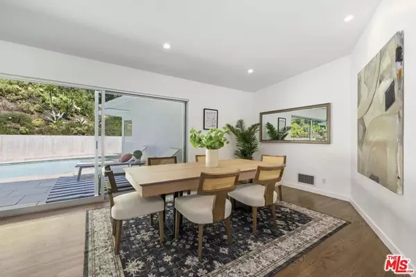 Los Angeles, CA 90049,654 Elkins Road