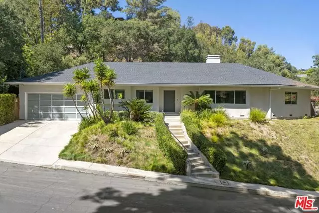 654 Elkins Road, Los Angeles, CA 90049