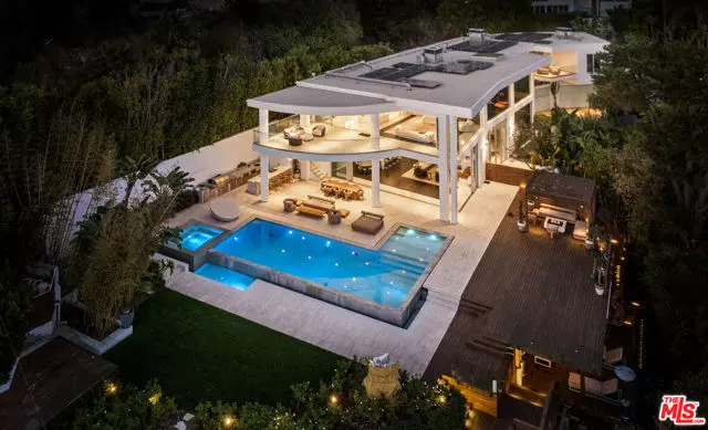 Los Angeles, CA 90069,1609 Magnetic Terrace