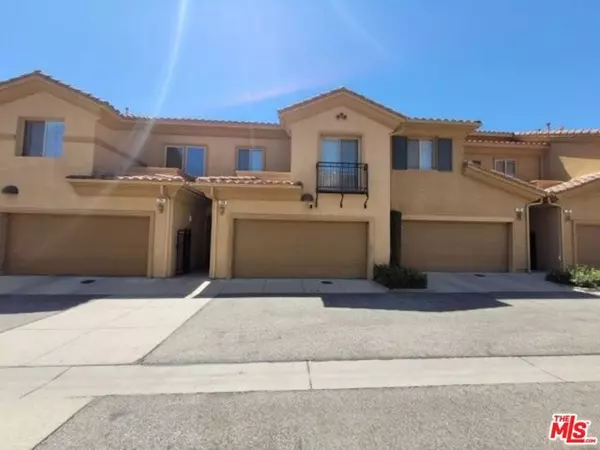1448 Patricia Avenue #204, Simi Valley, CA 93065