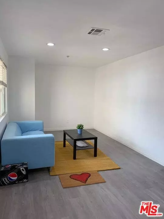 Los Angeles, CA 90007,1281 W 35th Street