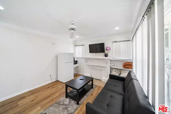 Los Angeles, CA 90037,1165 W 38th Street