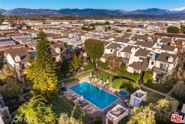 Van Nuys (los Angeles), CA 91405,Address not disclosed