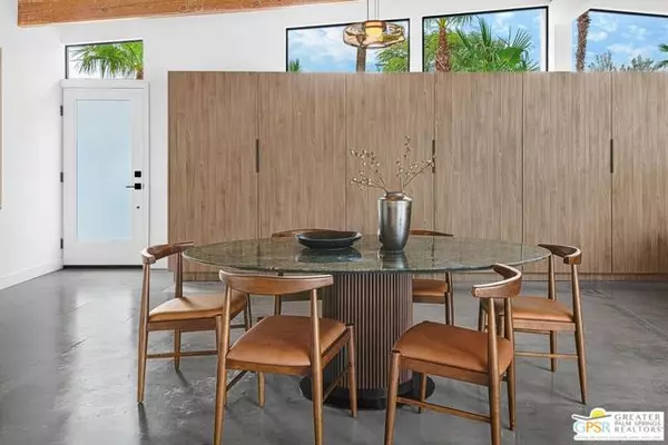 Palm Springs, CA 92262,454 E Lindsey Drive