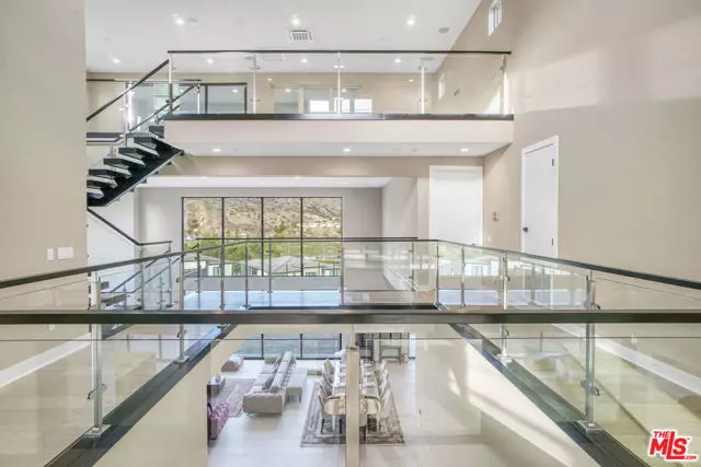 11848 N Hillsborough Lane, Porter Ranch (los Angeles), CA 91326