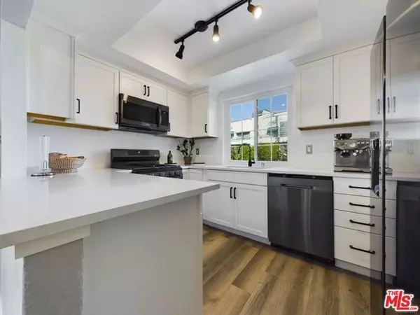 Sherman Oaks, CA 91403,4551 Kester Avenue #1