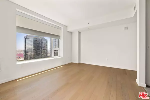 Los Angeles, CA 90015,1050 S Grand Avenue #1405