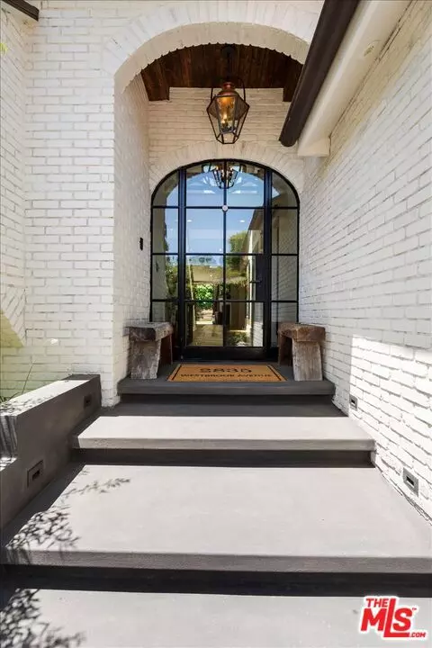 Los Angeles, CA 90046,2835 Westbrook Avenue