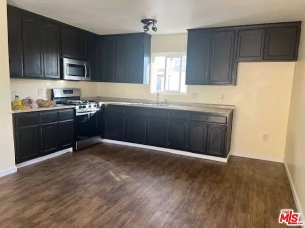 Los Angeles, CA 90004,432 N Harvard Boulevard