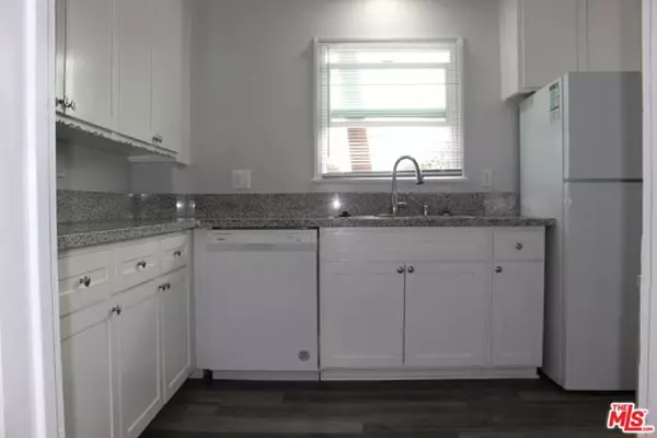 Los Angeles, CA 90006,1154 Irolo St