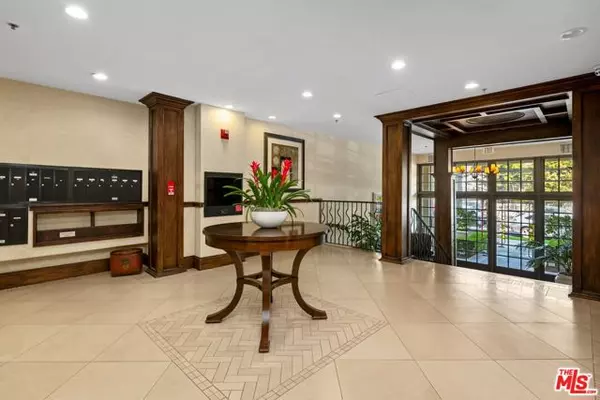 Santa Monica, CA 90403,1040 4th Street #108